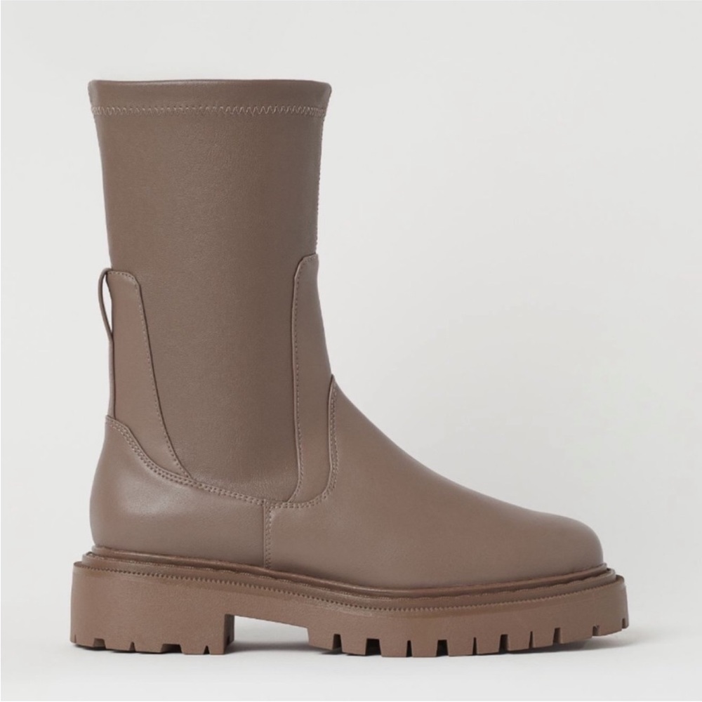 H&M taupe / brown / tan chunky sole ankle / calf / boots / booties - Picture 6 of 13